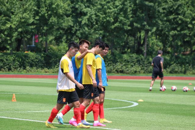 九游体育官方入口-亚运队超龄初体验：我们没代沟 这里有很多老朋友